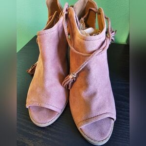 Qupid Pink Suede Peep Toe Ankle Boots w/ Tassel Ties Women's Size 6.5